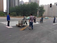 河南開(kāi)封停車(chē)場(chǎng)劃線|開(kāi)封道路劃線|開(kāi)封熱熔劃線|開(kāi)封冷噴標(biāo)線